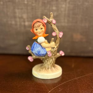 Hummel Figurine 141 Apple Tree Girl - Etsy