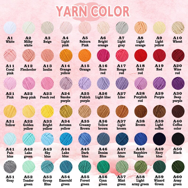 Op de afbeelding: Een kleurenkaart voor garen, met een verscheidenheid aan tinten van wit tot zwart. Elke kleur wordt weergegeven in een cirkelvormige kleurstaal met een bijbehorend label, zoals "Sakura Pink" en "Denim Blue". De tekst "YARN COLOR" staat bovenaan.