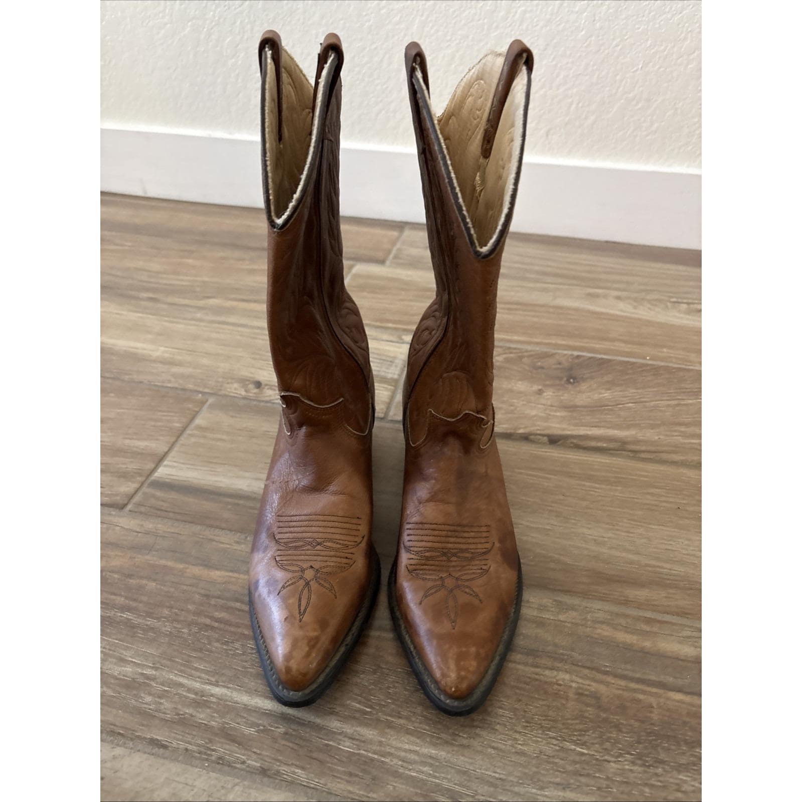 Acme Brown Leather Dingo Boots Circa 1980s Made in USA 8.5m 