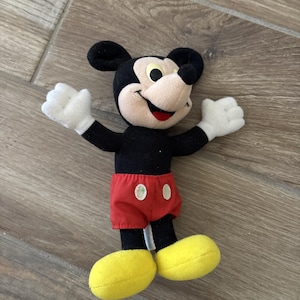 Peluche vintage de Mickey Mouse de Playskool Disney, 9 pulgadas, peluche 1 imagen 1