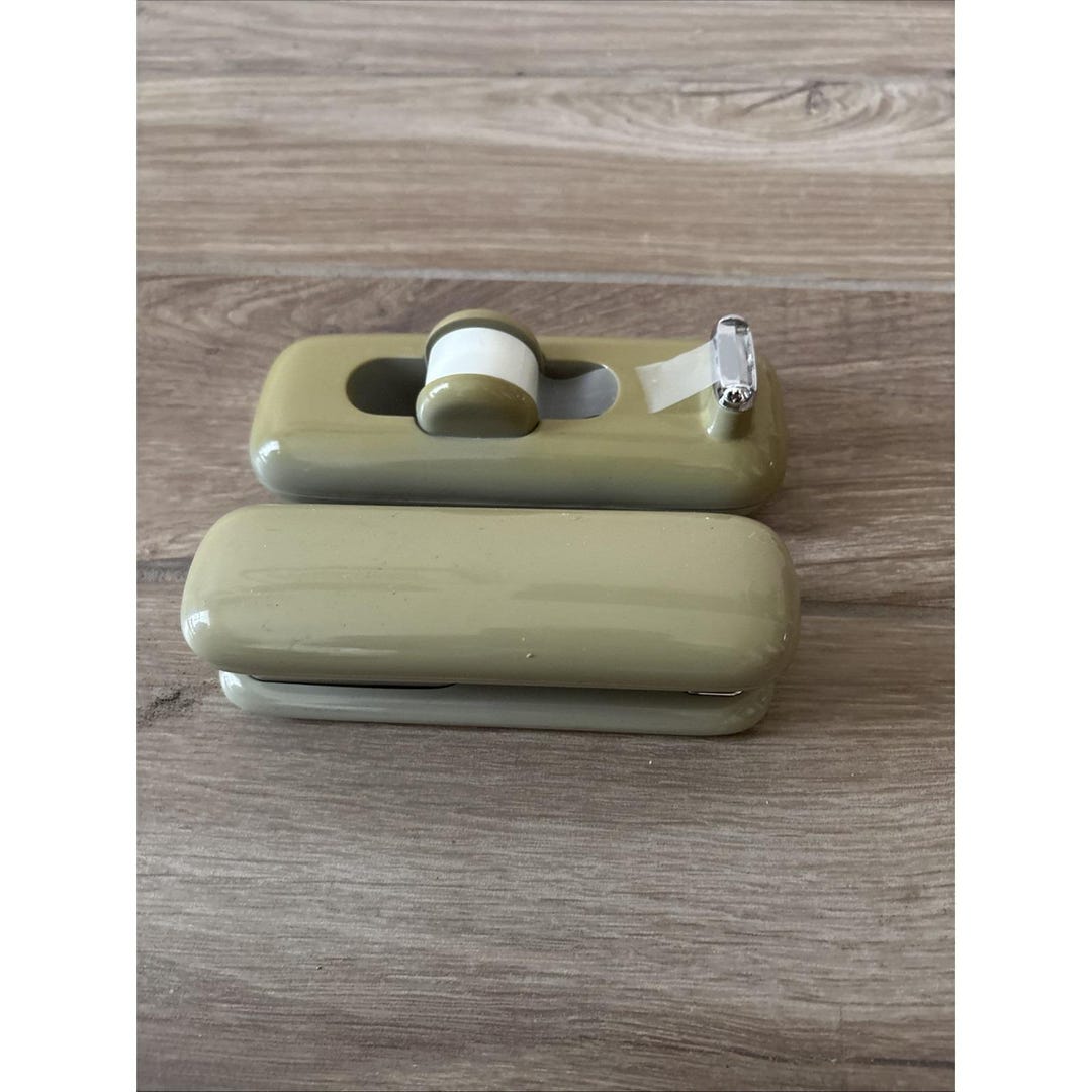 Eldon Rounded Stapler Eldon Vintage 1987 Desktop Stapler & Tape Dispenser Beige Made in Japan ...