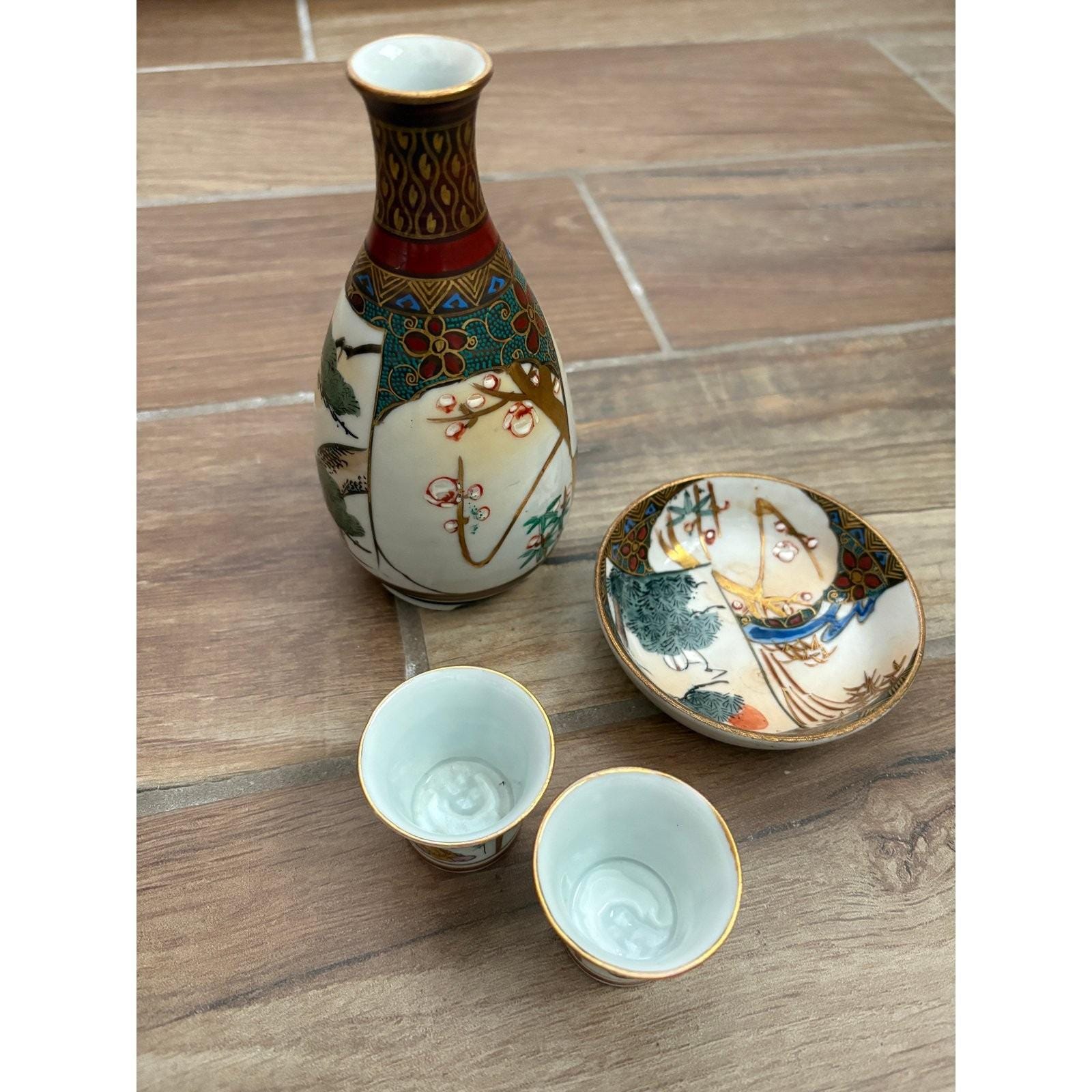 #日本酒 陶器 九谷焼 - アンティークの日本酒瓶、酒皿、酒杯2個。 - Etsy 日本