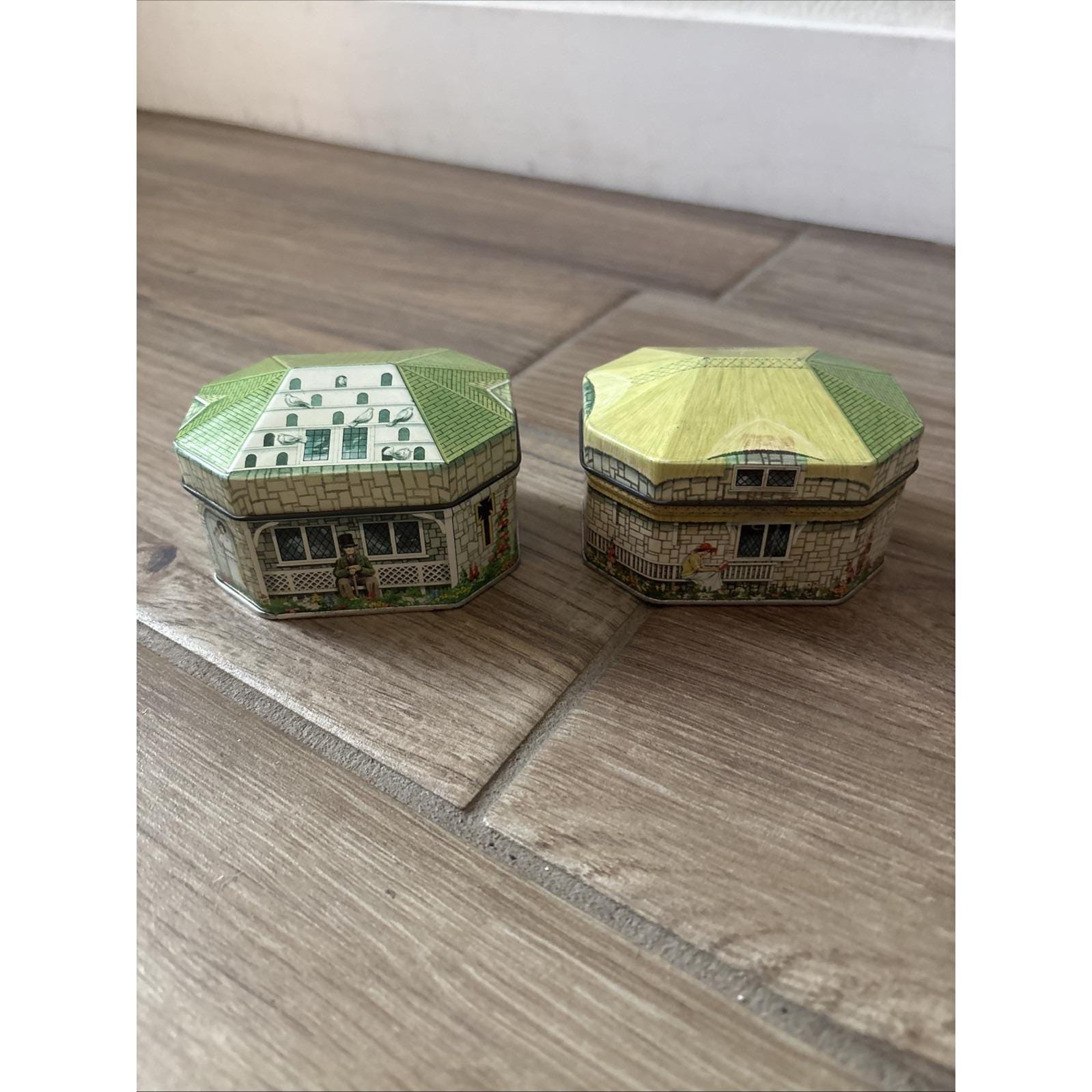 ナショナル・トラスト (National Trust)ヴィンテージ・ティン缶2個 National Trust Tins - Etsy