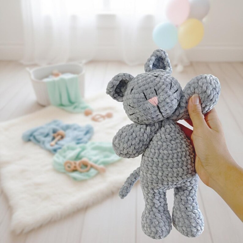 Peluche de apego hecho a mano - Gatito gris | Regalo recién nacido imagen 1