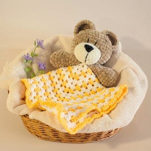 Mantita de apego osito crochet – Bear lovey, security blanket imagen 7