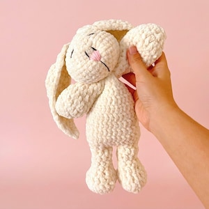 Peluche de apego hecho a mano - Conejito blanco y rosa | Regalo recién nacido