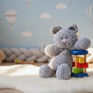Peluche de apego hecho a mano - Gatito gris | Regalo recién nacido imagen 2
