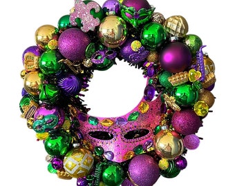 Large Mardi Gras Wreath