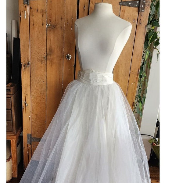 Jupe jupon en tulle blanc vintage des années 50, mariée mariage taille haute