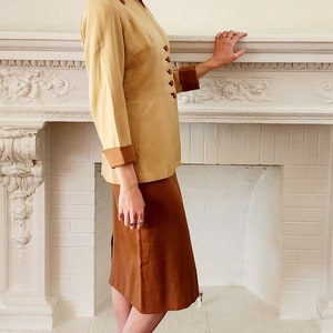 Vintage 40s Skirt Suit Beige Tan Gabardine Wool Large Collar image 6