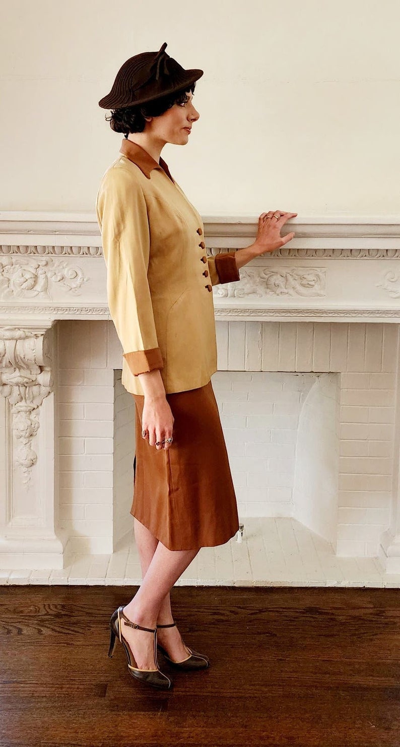 Vintage 40s Skirt Suit Beige Tan Gabardine Wool Large Collar image 6