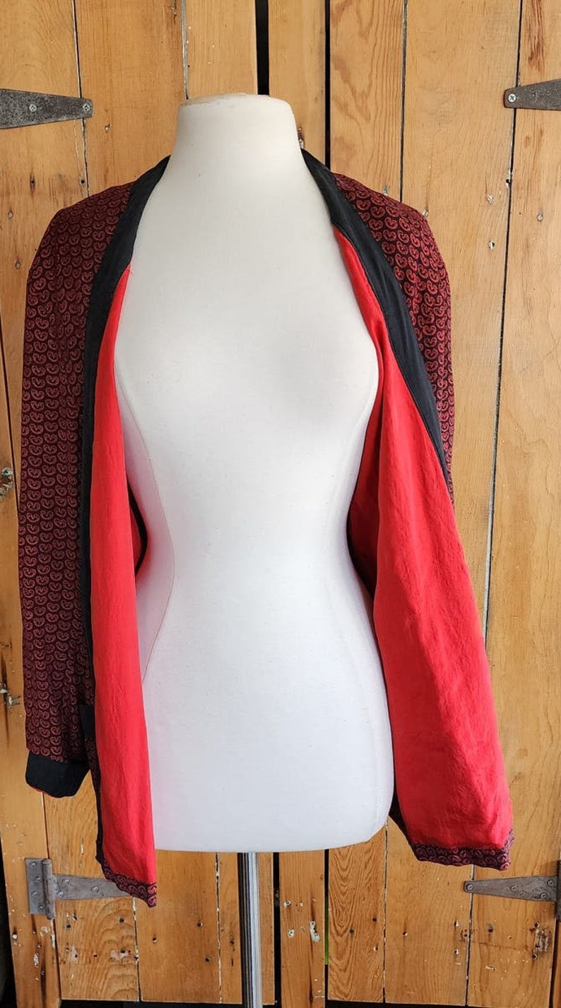 Vintage 90s Go by GoSilk Jacket Red Black Print image 8