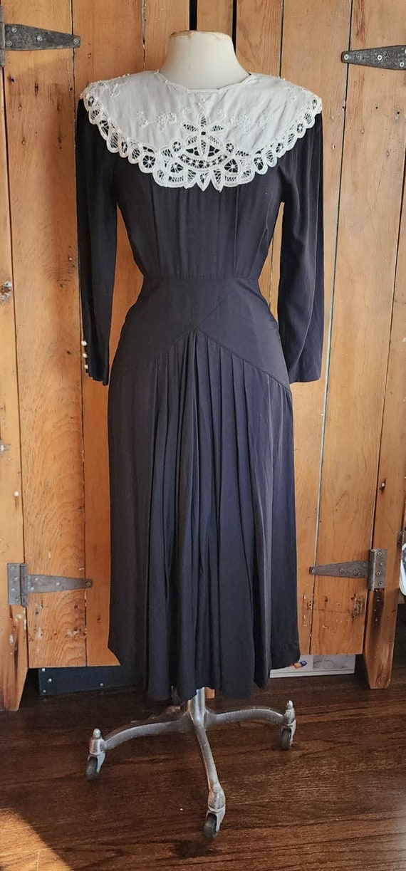 Vintage 80s Does Edwardian Black Dress w/White La… - image 9