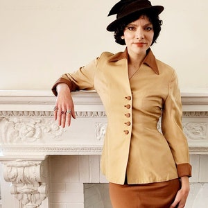 Vintage 40s Skirt Suit Beige Tan Gabardine Wool Large Collar image 8