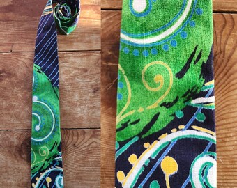 Vintage 50s Mens Tie Flat End Tiki Print Barkcloth Kanaka Hawaii Green Blue