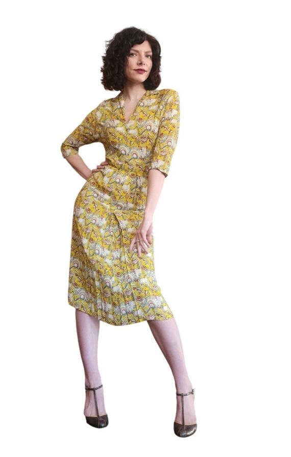 Vintage 40s Yellow Rayon Novelty Print Midi Dress… - image 1