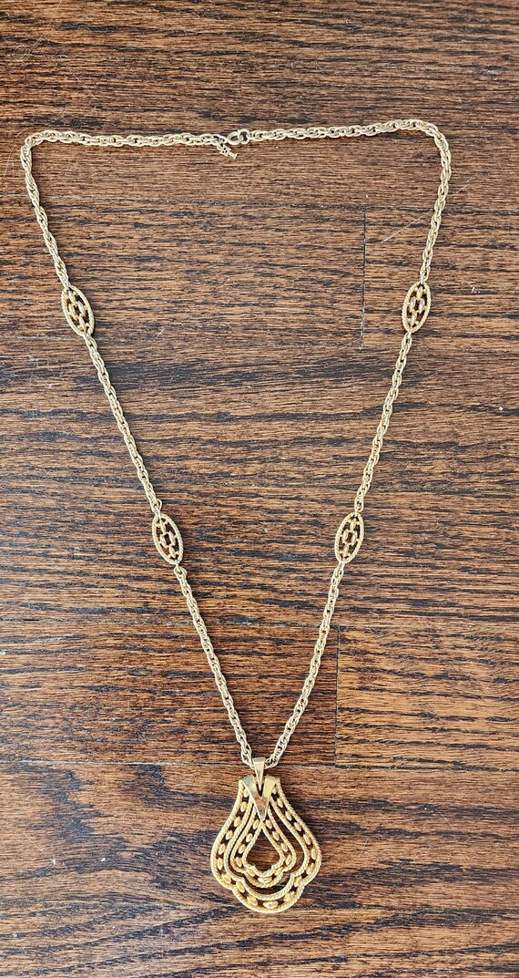 60s Trifari Pendant Necklace Gold Baroque Style - image 9