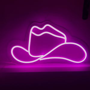 Insegna al neon con cappello da cowboy, regalo per amico, cappello da cowboy con cartello con il nome, insegna al neon a LED da cowboy, illuminazione western, insegna al neon personalizzata, personalizzata