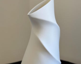 Jarrón Trasimeno impreso en 3D / Jarrón escultural ondulado para flores secas / Decoración moderna para el hogar / Arte minimalista para estanterías / Diseño abstracto divertido