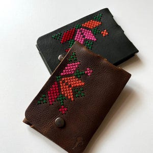 Cartera bordada con clip / Bordado Huasteco/ Cartera artesanal