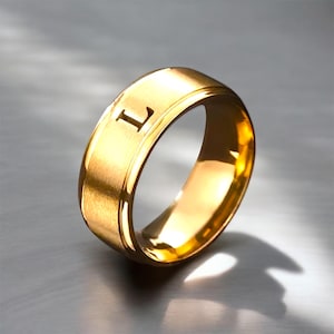 Anillo con Inicial – Acero Inoxidable para Hombre y Mujer – Joyería Grabada – Regalo de Cumpleaños – Regalo para Mamá – Regalo para Él