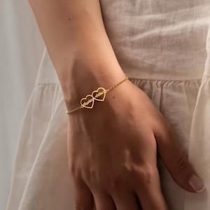 Herzarmband mit Namen, Doppelter Namensarmband, Armband mit Zwei Namen, Personalisiertes Schmuckstück mit 2 Namen