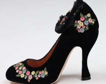 Valentino Floral Embroidered Velvet Heels – Black Mary Jane Pumps