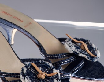 靴 Vintage Miu Miu Denim Sandals 36 Miu Miu Flower Kitten Heels in Denim (EU 36) – Ciao Kasia