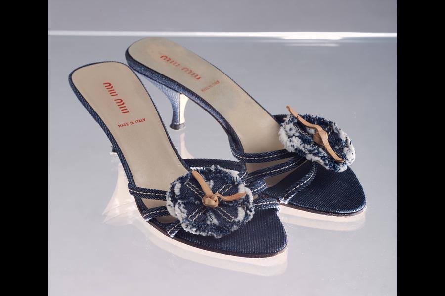 靴 Vintage Miu Miu Denim Sandals 36 Miu Miu Vintage Denim Kitten Heels With Flower Appliqué - Etsy