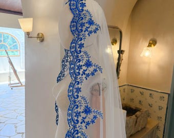 Katedrallängd Mantillaslöja, Marinblå Blommig Spetskant, Glittrande Kant Brudslöja, Blå Spetskantslöja, Blommig Spetsslöja med Kam