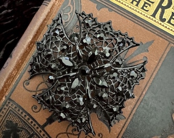 1940s Black Glass Maltese Cross Brooch – Gothic Regency Statement Pin | Japanned Victorian Dark Academia Pin - Vintage Mourning Jewelry
