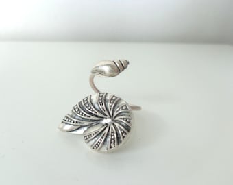 shell ring, wrap open style, adjustable ring, sealife ring, silver ring, statement ring