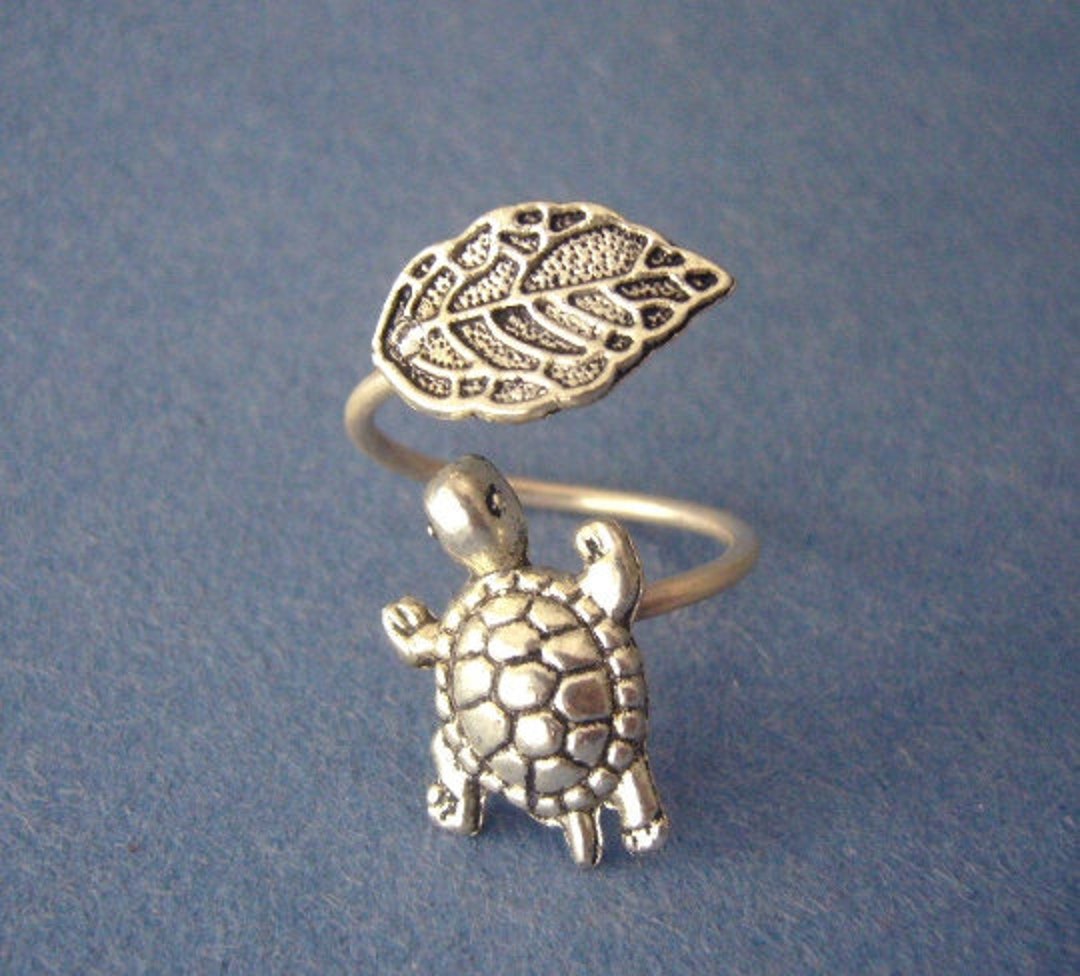 Silver Turtle Ring With a Leaf, Adjustable Ring, Animal Ring, Silver ...