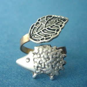 leaf and hedgehog ring, adjustable ring, animal ring, silver ring, statement ring image 1