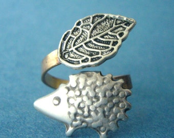 leaf and hedgehog ring, adjustable ring, animal ring, silver ring, statement ring