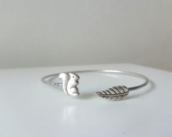 Squirrel bracelet wrap style with a leaf