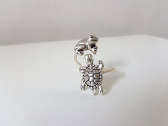 Silver frog ring with a turtle, adjustable ring, animal ring, silver ring,  statement ring