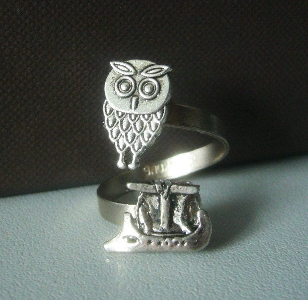Silver owl ring with ancient greek boat