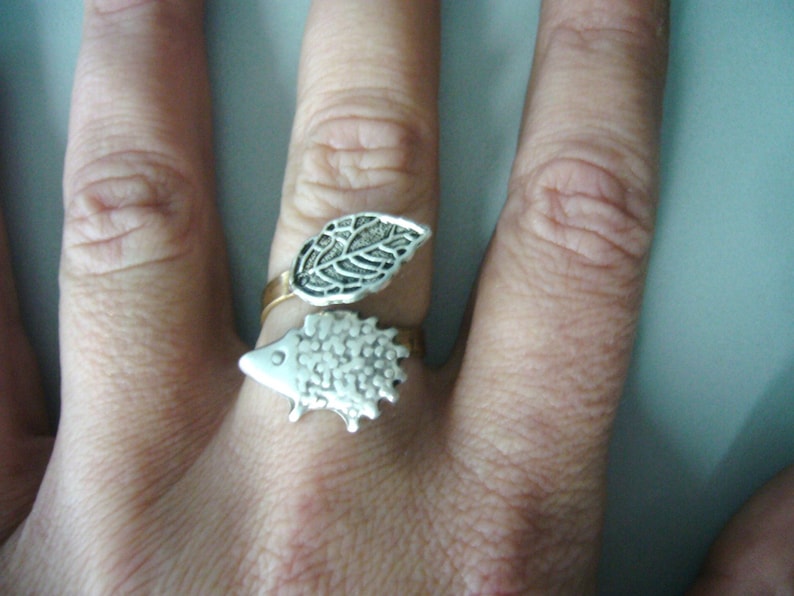 leaf and hedgehog ring, adjustable ring, animal ring, silver ring, statement ring image 3