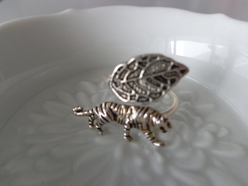 silver tiger ring, wrap style, adjustable ring, animal ring, silver ring, statement ring image 3