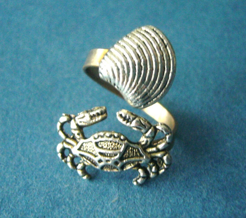 crab ring with a shell wrap style, adjustable ring, animal ring, silver ring, statement ring image 3