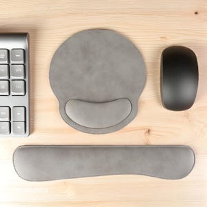 Mauspad & Handgelenkstütze aus PU-Leder: Ergonomisches Schreibtischset