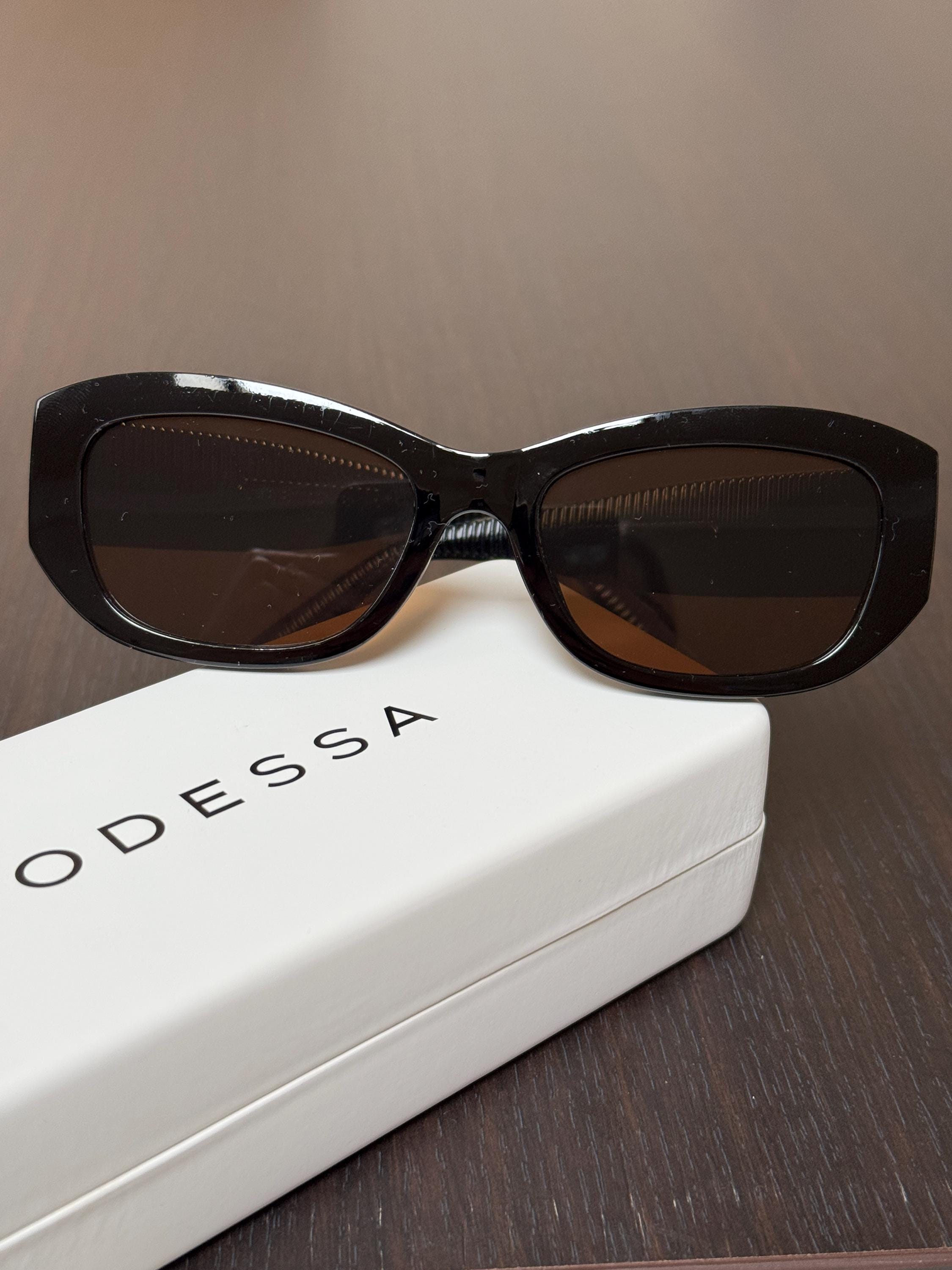 Black Rectangular Retro Sunglasses Chunky Vintage Style Shades