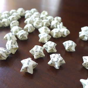 100 Vintage Style "Love Story" Origami Lucky Stars (USD35 Free Ship Worldwide*)