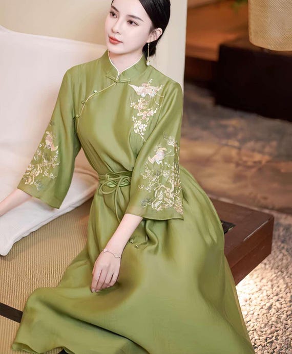 green hanfu dress, tea ceremony dress, vintage oriental clothing, gift for mom, zen meditation outfit, spring summer,elegant Asian robe