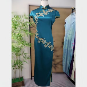 Luxury Silk Cheongsam, Handmade Embroidered Qipao, Chinese Evening Gown, Custom Oriental Wedding Dress, Vintage Inspired Qipao, sizes larges