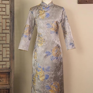 Silk Qipao Song with Painted Peonies, Luxury Brocade Cheongsam, Tailored Dress,Vintage Tea Ceremony Gown dress,Bridal Dress,Gift for Mother