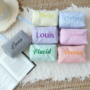 Embroidered Name Seersucker Makeup Bag,Beaty makeup bag,Bridesmaid Gift Monogramed Makeup Bag,Bridesmaid Makeup Bag,Monogrammed Toiletry Bag
