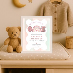 Cartão de Primeiro Aniversário de Bebê | Convite Editável para Festa de 1 Ano de Meninas | Modelo Canva "Meninas Só Querem Ser UMA" | Arco-íris Pastel | Imprimir e Compartilhar