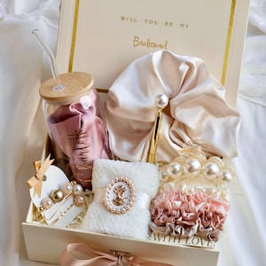 Personalized Bridesmaid Proposal Box, Bridesmaid Gift Box, Maid of Honor Gifts, Matron of Honor Gifts, Flowers Girl Gift, Birthday Gift Box